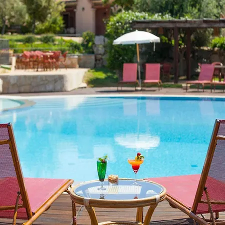 Apartment In With Swimming Pool